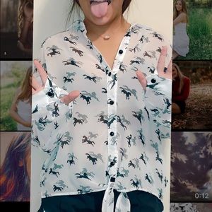 CUTE WHITE COLD SHOULDER BUTTONED DOWN SHIRT